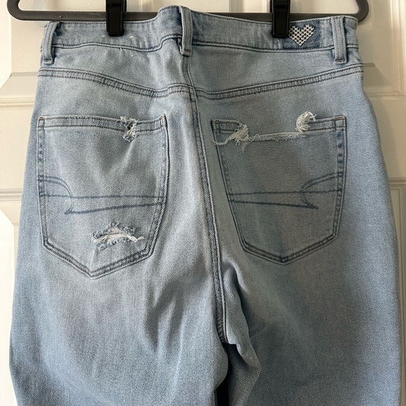 American Eagle Light Mom Jean 12L - Picture 2 of 4